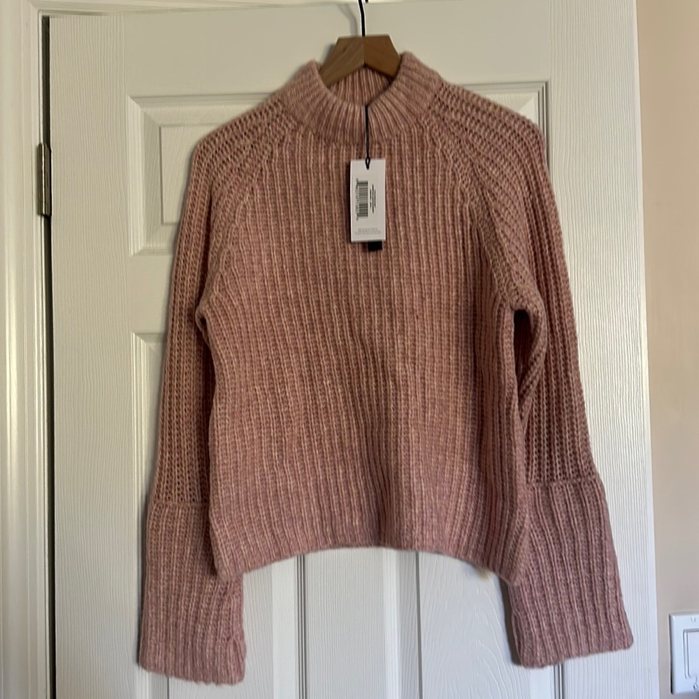 ✨ NWT ✨ WHO WHAT WEAR Collection Sweater Size Medium